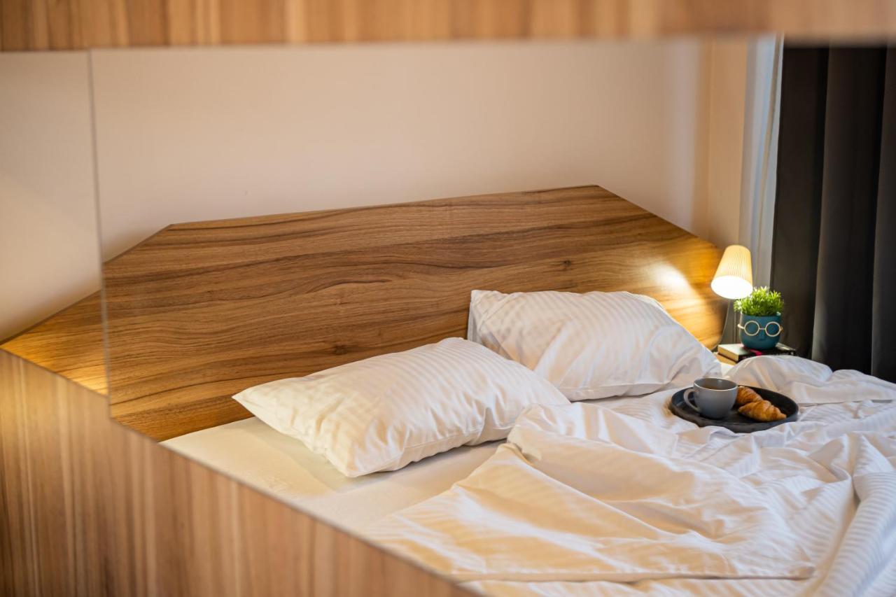 Henriett'S Cosy Place Сату Маре Екстериор снимка